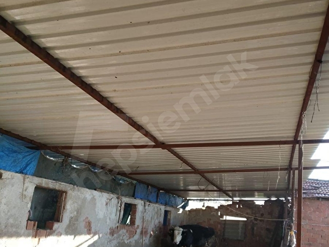 GERMENCİK YERLEŞİM YERİNE YAKIN SATILIK HAYVAN ÇİFTLİĞİ VE BAHÇE - Görsel 3