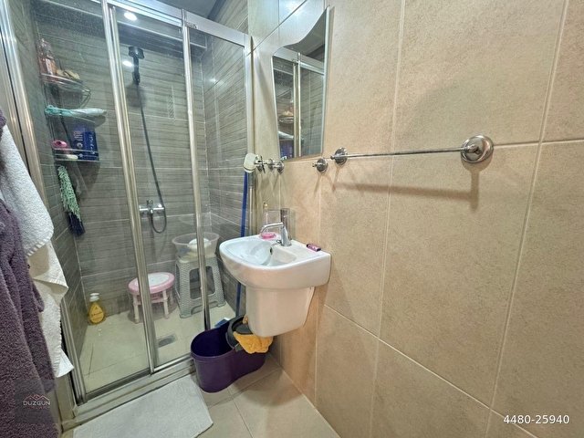 DÜZGÜN EMLAKTAN MERKEZİ KONUMDA FULL YAPILI GENİŞ VE FERH 4+1 DAİRE - Görsel 17