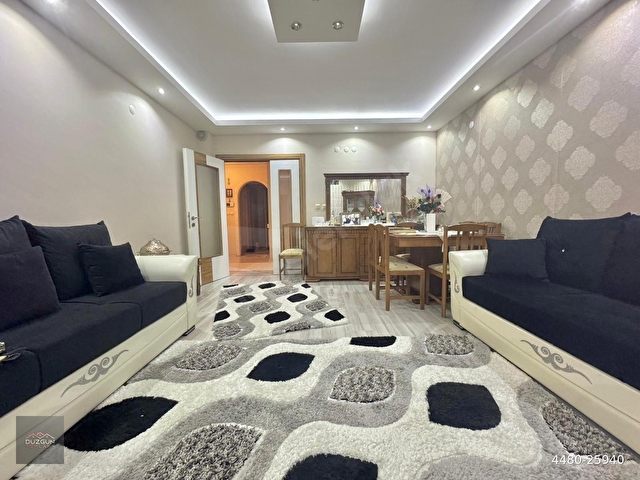 DÜZGÜN EMLAKTAN MERKEZİ KONUMDA FULL YAPILI GENİŞ VE FERH 4+1 DAİRE - Görsel 4