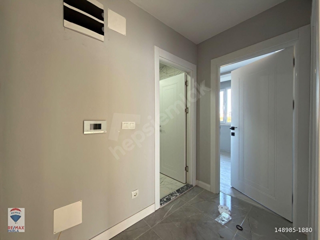 SALON MUTFAK AYRI / TRAMVAYA YAKIN / ÇOK GENİŞ 1+1/ REMAX GÖKHAN - Görsel 9