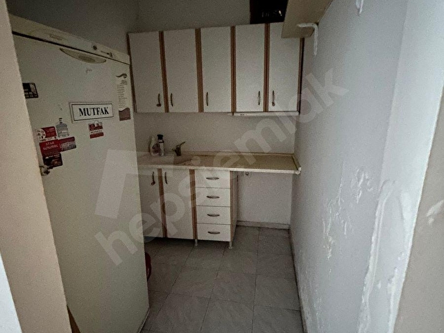 ÇORLU BAYOL İŞ MERKEZİ-SÜPER KÖŞE KONUMLU-NET:75m2-MUTFAKLI,WCLİ SATILIK OFİS - Görsel 8