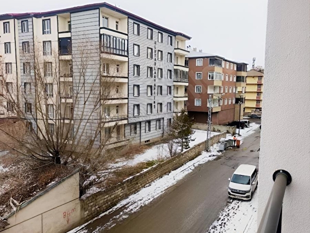Satılık 3+1Daire Gazi mahallesi 135m2 - Görsel 3