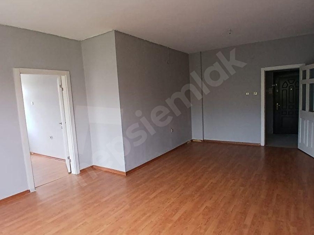 GÜLERYÜZ SOKAKTA ÖN CEPHE 4.KAT 3+1 MERKEZİ PAY ÖLÇERLİ AİDAT UYGUN - Görsel 3