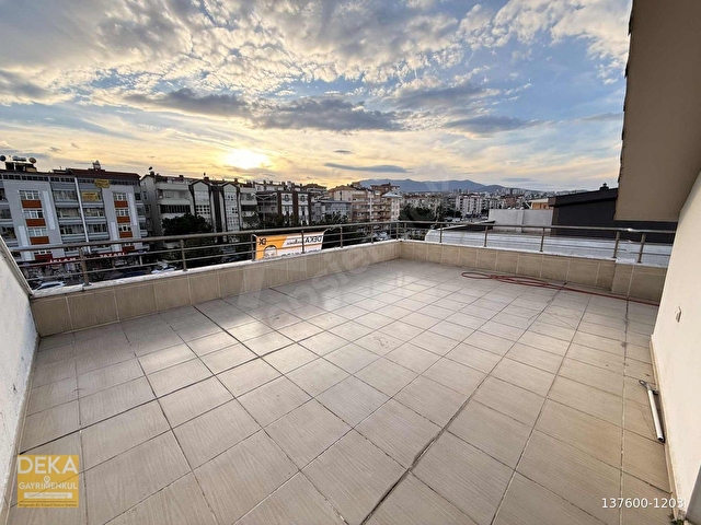 DEKA GAYRİMENKULDEN SAHİLDE TERASLI 120 M2 EŞYALI 1+1 DAİRE