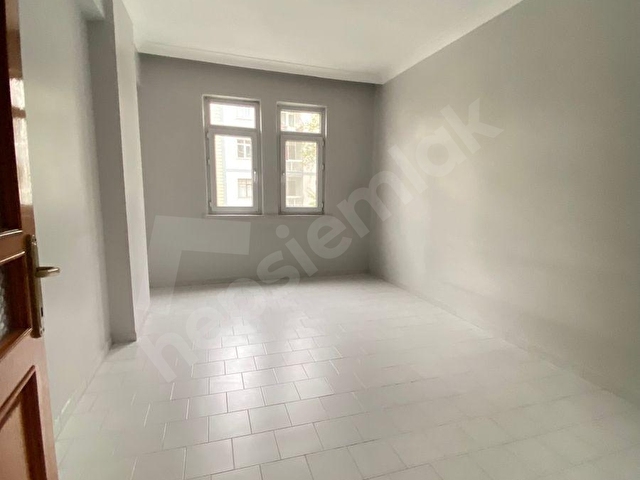 SAYGIN EMLAKDAN ZAFER MAHALLESİNDE ORTA KAT KİRALIK - Görsel 8