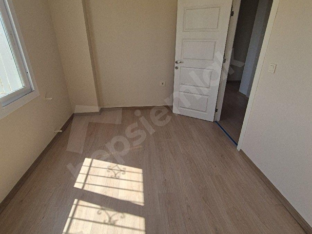 GÜLTEPEDE 2+1 KAPALI MUTFAK CADDE ÜZERİ MERKEZİ KONUMDA KİRALIK DAİRE - Görsel 9
