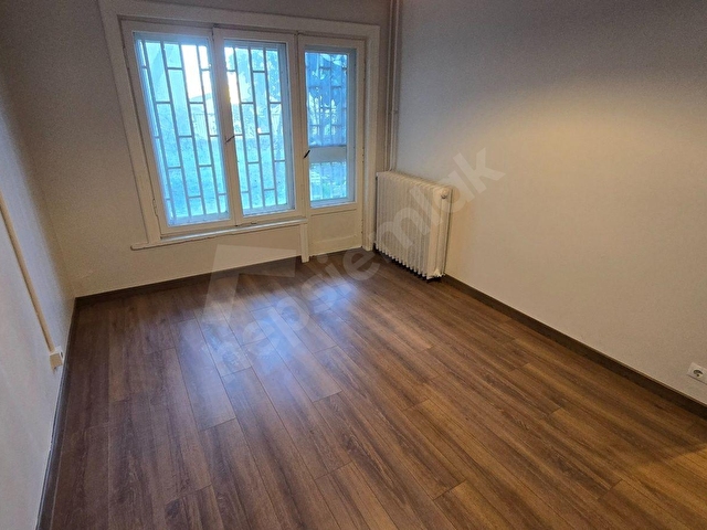 CİHANGİR CADDESİ’nde MİMARİ DEKORASYONLU DAİRE - Görsel 22