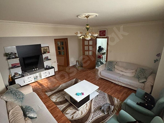 HAYALDE AKTEPE MERKEZDE 2+1 100 M2 TEMİZ EŞYALI KİRALIK DAİRE !!