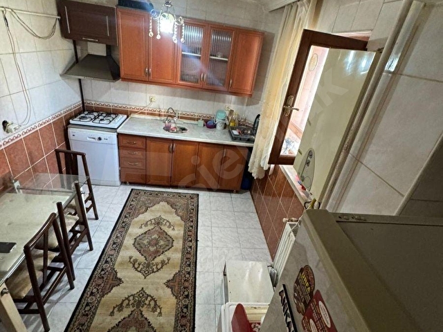 HAYALDE AKTEPE MERKEZDE 2+1 100 M2 TEMİZ EŞYALI KİRALIK DAİRE !! - Görsel 5