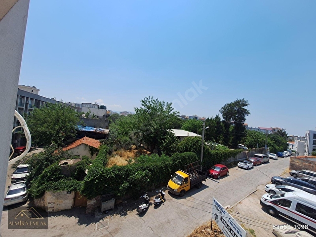 YEŞİLYURT DA 6 YILLIK BİNA DA 3+1 ARAKAT OTOPARKLI ASANSÖRLÜ - Görsel 2