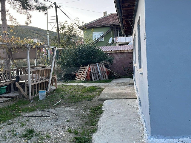 MÜSTAKİL EVİ OLAN 2661 M2 GÖL MANZARALI BAHÇEMİZ ACİL SATILIKTIR - Görsel 4