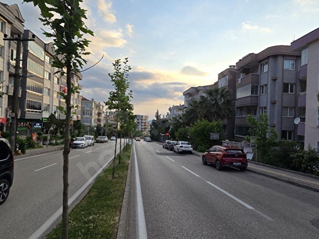 BEŞEVLERDE CEDDE ÜSTÜNDE KİRALIK DÜKKAN - Görsel 4