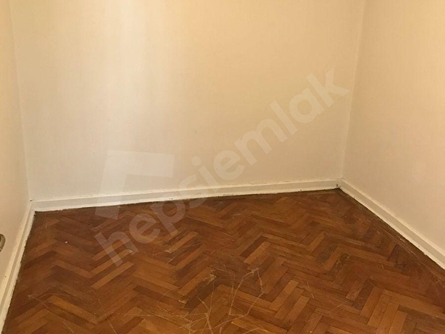 Beyoğlu Cihangirde 2+1 Kombili 75 m2 Aydınlık Temiz - Görsel 9