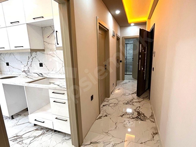 SATILIK DAİRE 2+1 AYRI MUTFAKLI KATTA TRAMVAYA YAKIN KONUM - Görsel 18