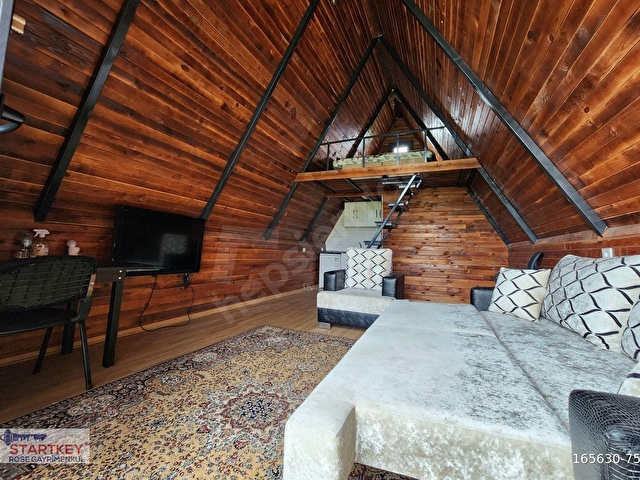 Foça Yolunda 230 m² Arsa | Bungalovlu | Full+Full Donanımlı | - Görsel 3