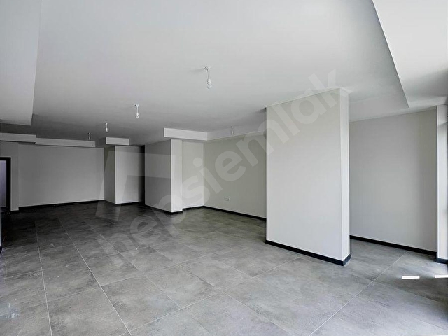 Bosna Bulvarı Üzerinde Yeni Binada 180 M2 2 Ayrı Kiralık Ofis - Görsel 17
