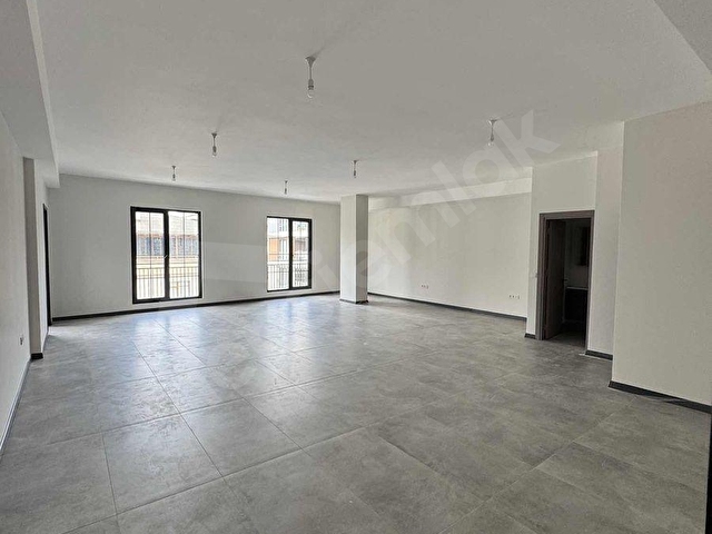 Bosna Bulvarı Üzerinde Yeni Binada 180 M2 2 Ayrı Kiralık Ofis - Görsel 18