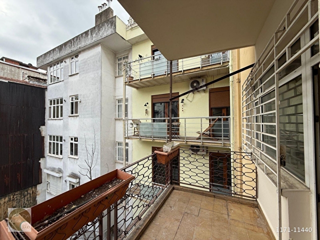 A-Z EMLAK - MODA CADDESİ ÜZERİNDE 160m2 NET (2,5+1) - Görsel 20