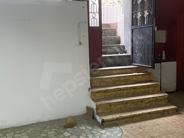 Zeytinburnu Sümer Mah Kiralık Dükkan 110 m2 Çift Katlı - Görsel 3
