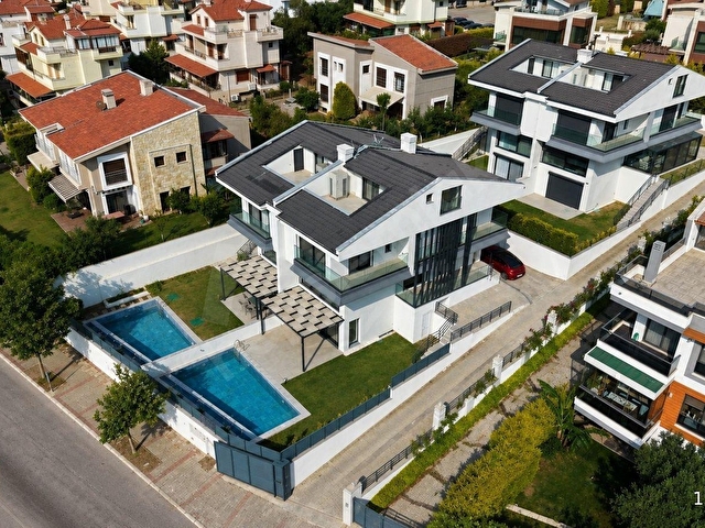 Güzelbahçe Kahramandere 5+2 Tripleks Müstakil Havuzlu Villa - Görsel 4