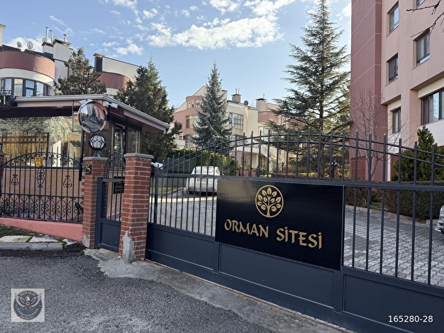 ORAN MAHALLESİ ORMAN SİTESİ KISMEN EŞYALI KİRALIK 5+2 VİLLA