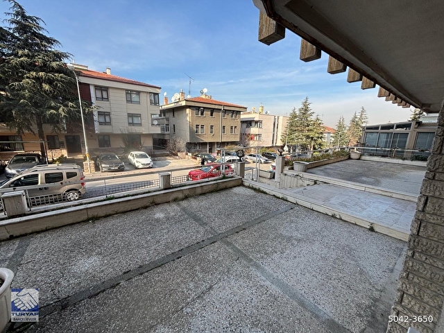UĞUR MUMCU SOKAKTA GİRİŞ ÖN 4+1DEN 3+1E ÇEVRİLMİŞ KOMBİLİ İKİ ARAÇLIK OTOPARKLI 145M2 İKİ BANYOLU - Görsel 26