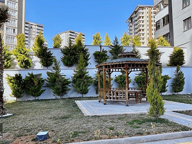 SEVGİ ÇİÇEKTEN BEŞTEPE/BÖLGESİNDE SATILIK 3,5+1 LÜKS DAİRE - Görsel 2