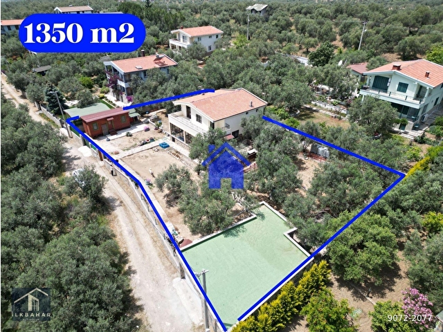 ALTINOLUK İLKBAHARDA DENİZE YAKIN 1350M2 ARSA İÇİNDE EMSALSİZ ÇİFTLİK EVİ - Görsel 3