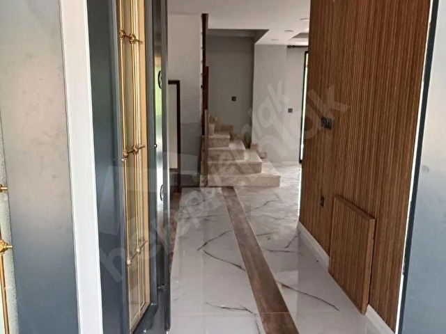 AKÇAKOCADA 2400 M² ARSA İÇİNDE 240M² VİLLA 19500000 TL - Görsel 17