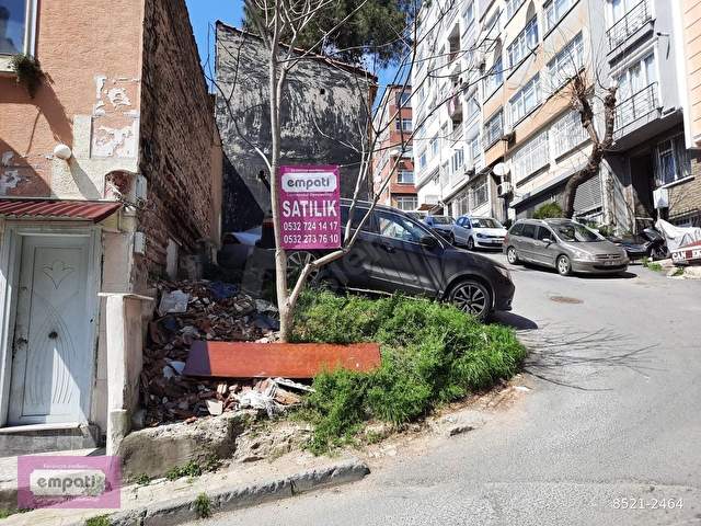 KINALIKEKLİK SOKAKTA 45 M2 KÖŞE ARSA