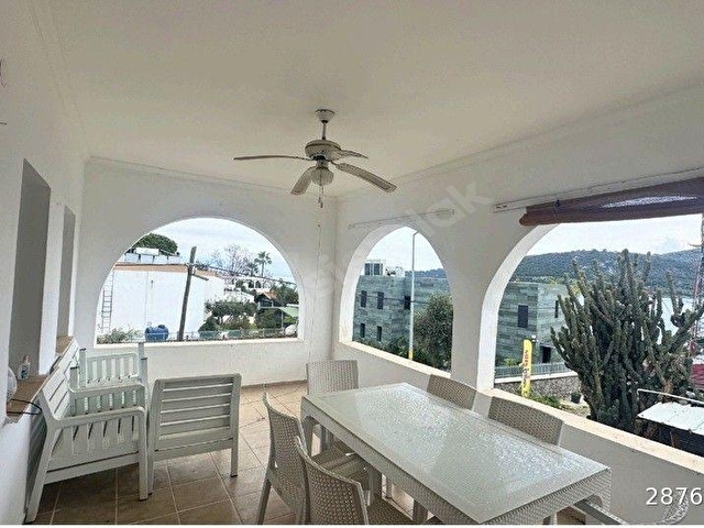 Türkbükü Merkezde Denize 50 Metre | Üst Kat ve Bahçe Katı 3+1 Kiralık - Görsel 13