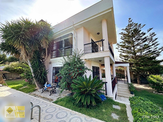 Çeşme Boyalıkta Plaja Sadece 200m Uzaklıkta Tam Müstakil Villa - Görsel 4