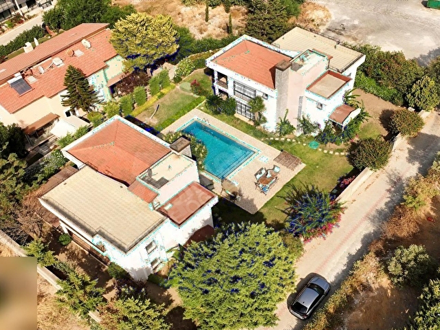 Çeşme Boyalıkta Plaja Sadece 200m Uzaklıkta Tam Müstakil Villa - Görsel 9