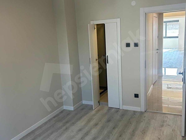 SAHİL YAKINI EBEVEYN BANYOLU 3+1 SATILIK ARAKAT TADİLATLI DAİRE - Görsel 16