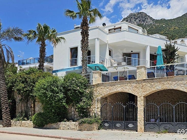 Kızıltaşta Modern Tasarımlı, 3 Odalı Müstakil Villa - Görsel 2
