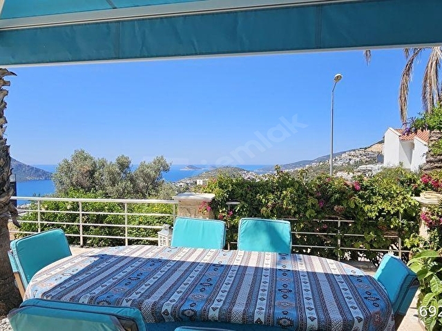 Kızıltaşta Modern Tasarımlı, 3 Odalı Müstakil Villa - Görsel 4