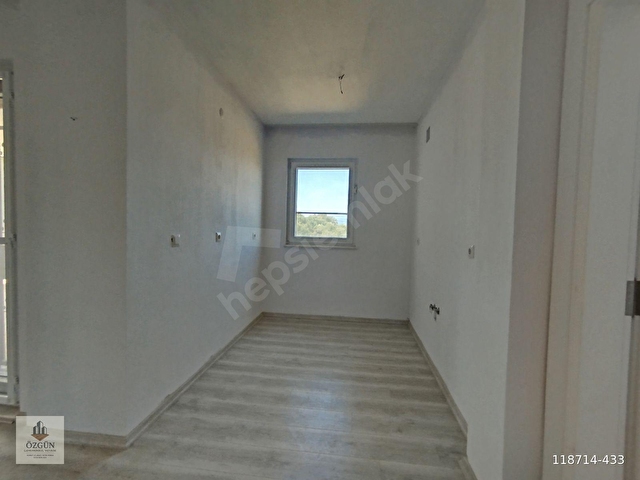 ÖZGÜNDEN FULL DENİZ MANZARALI 602 M2 ARSA İÇİNDE MÜSTAKİL VİLLA - Görsel 18