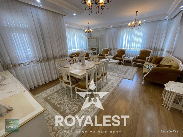 ROYALESTTEN EBEVEYN BANYOLU ARA KAT ÇİFT BALKONLU FIRSAT - Görsel 2