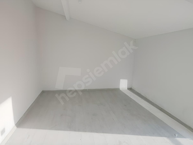 İSABEYDE 2+1 165 M2 BRÜT/ NET 135 M2 SIFIR SATILIK DUBLEX DAİRE - Görsel 23