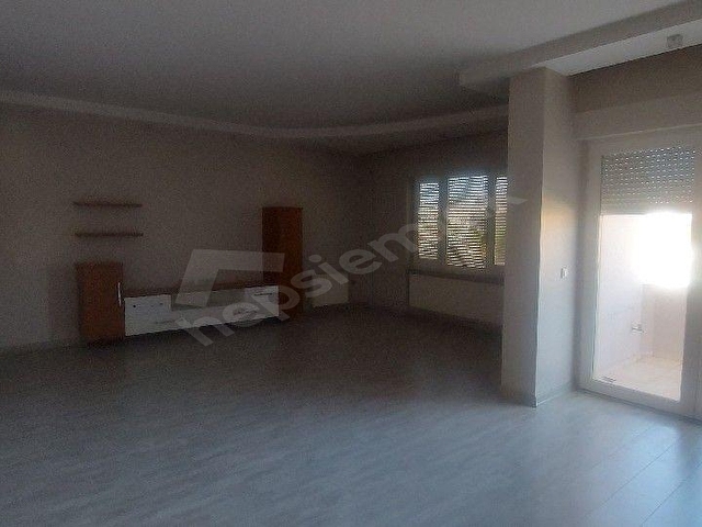 ŞEHRİN MERKEZİNDE SİTE İÇERİSİNDE KİRALIK 3+1DAİRE - Görsel 5