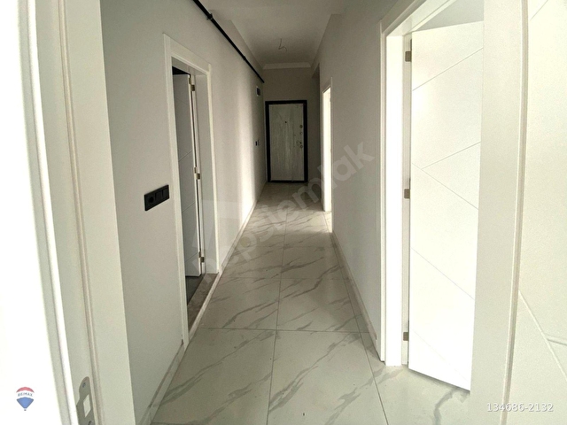 REMAX-MIDDEN MERKEZI KONUM ÜÇ BALKON,GENIŞ TERASLI FERAH KULLANIMLI DUBLEKS DAIRE - Görsel 6