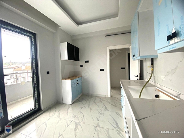 REMAX-MIDDEN MERKEZI KONUM ÜÇ BALKON,GENIŞ TERASLI FERAH KULLANIMLI DUBLEKS DAIRE - Görsel 12
