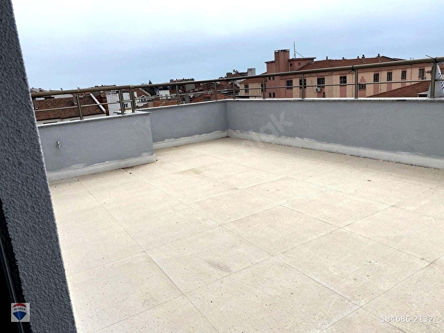 REMAX-MIDDEN MERKEZI KONUM ÜÇ BALKON,GENIŞ TERASLI FERAH KULLANIMLI DUBLEKS DAIRE - Görsel 26