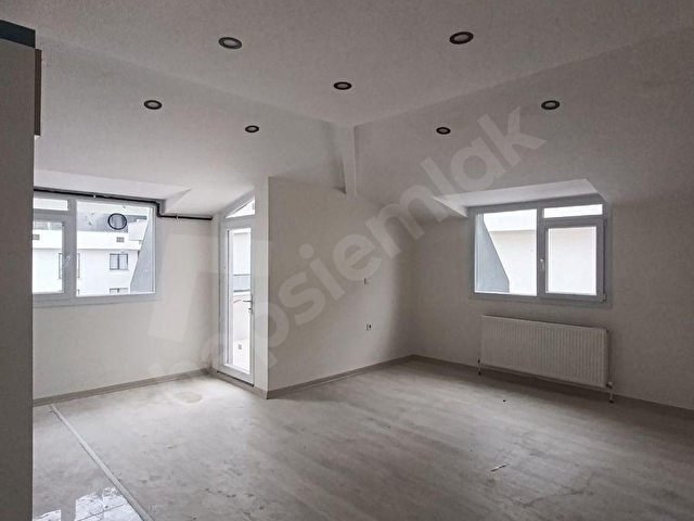 MERKEZDE 4+2 SIFIR DUBLEKS METROBÜSE 2 DK 2 AYRI GİRİŞLİ 180m² - Görsel 17
