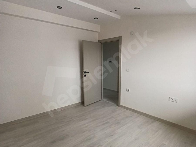 MERKEZDE 4+2 SIFIR DUBLEKS METROBÜSE 2 DK 2 AYRI GİRİŞLİ 180m² - Görsel 24