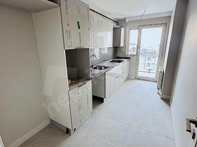 KAPANMAZ DENİZ MANZARALI 3+1 BALKONLU ŞARJ İSTASYONLU OTOPARK - Görsel 8