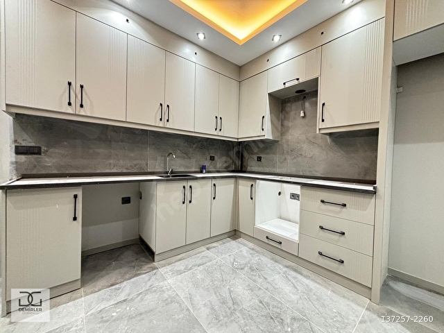 DEMİRLERDEN YEŞİL ALAN CEPHELİ 3.KAT FIRSAT DAİRE - Görsel 5