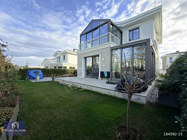 Muaz ALTUNdan Çınarköy Evlerinde Satılık Özel Dizayn Villa