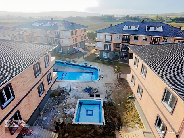 KUMBAĞ DA AQUPARKLI SİTE İÇERİSİNDE BAHÇELİ 1+1 SATILIK DAİRE - Görsel 7