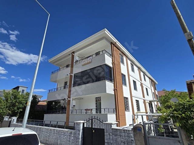MABELDEN MERKEZİ KONUMLU SATILIK LÜKS 2+1 DAİRE - Görsel 2